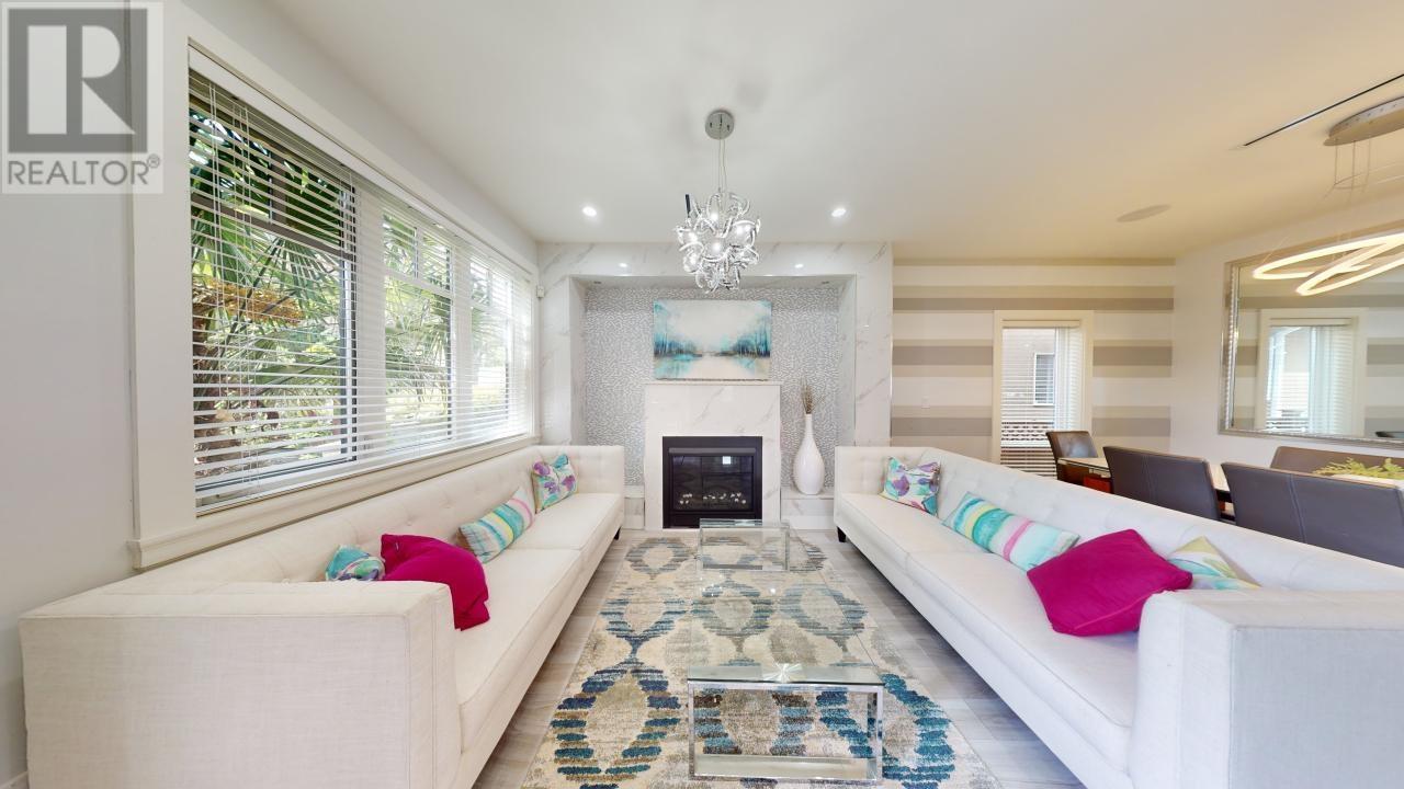 Listing Picture 10 of 39 : 3317 E 3RD AVENUE, Vancouver / 溫哥華 - 魯藝地產 Yvonne Lu Group - MLS Medallion Club Member