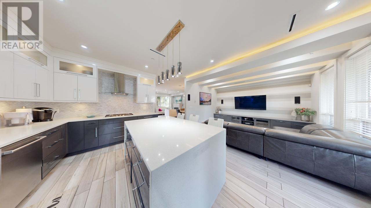 Listing Picture 17 of 39 : 3317 E 3RD AVENUE, Vancouver / 溫哥華 - 魯藝地產 Yvonne Lu Group - MLS Medallion Club Member