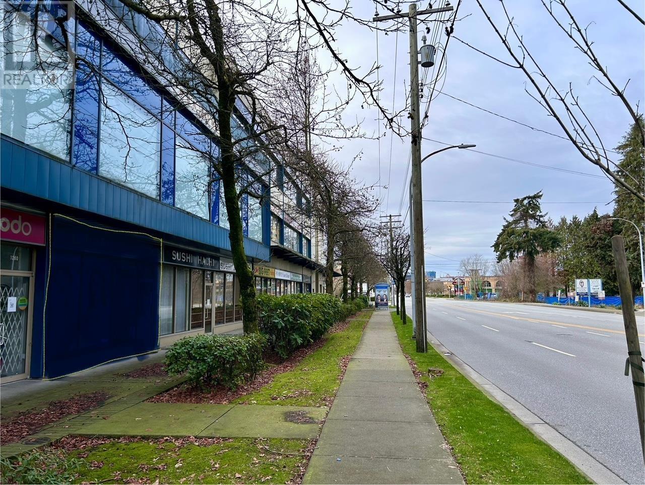Listing Picture 2 of 2 : 1270 8888 ODLIN CRESCENT, Richmond / 烈治文 - 魯藝地產 Yvonne Lu Group - MLS Medallion Club Member