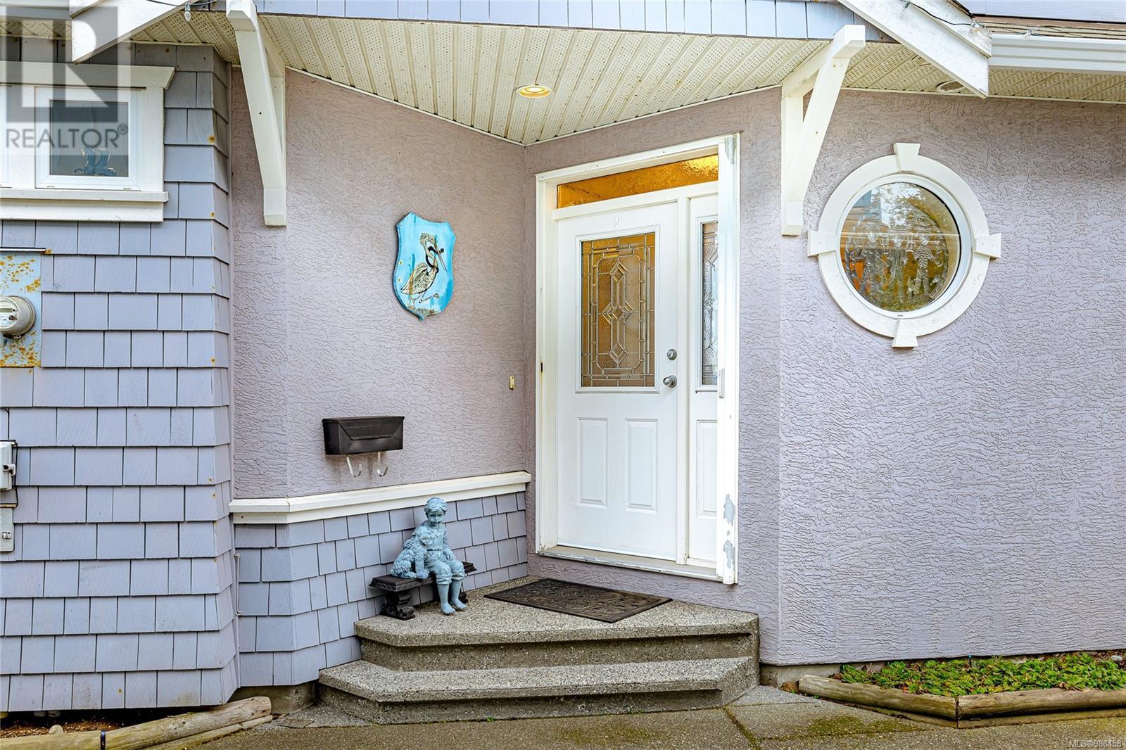 Property at 9460 Lochside Dr image 3