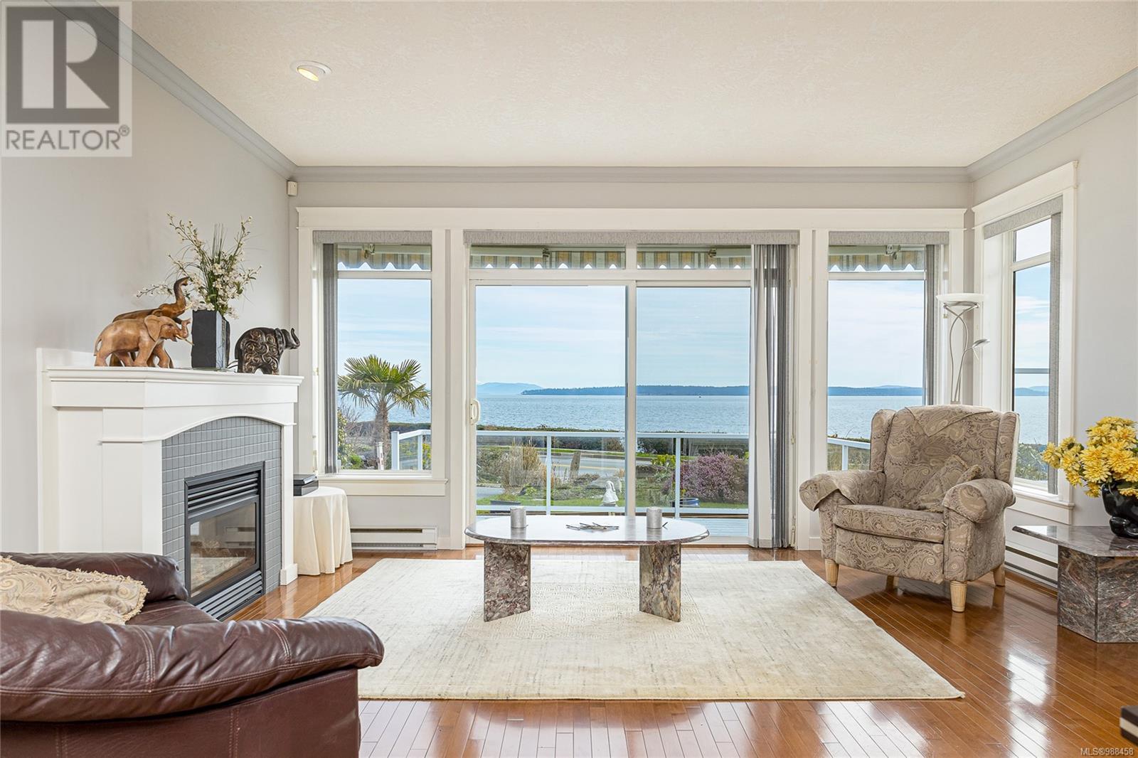 Property at 9460 Lochside Dr image 5