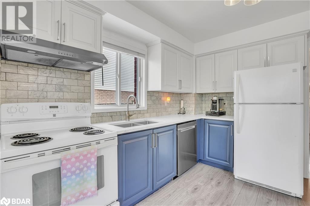 24 Ward Drive, Barrie, Ontario  L4N 7N9 - Photo 10 - 40702053