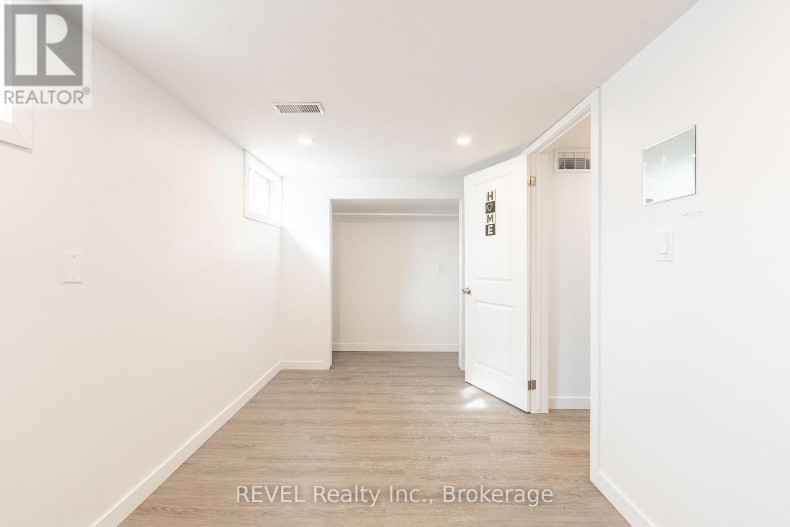 19 Flower Street, St. Catharines (458 - Western Hill), Ontario  L2S 1G3 - Photo 27 - X11992644