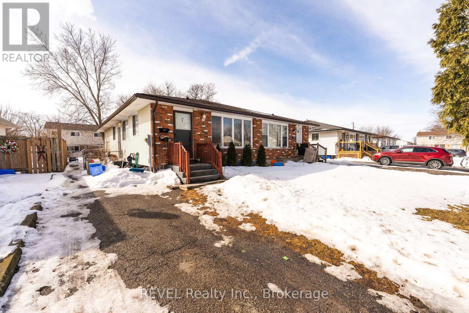 19 Flower Street, St. Catharines (458 - Western Hill), Ontario  L2S 1G3 - Photo 32 - X11992644
