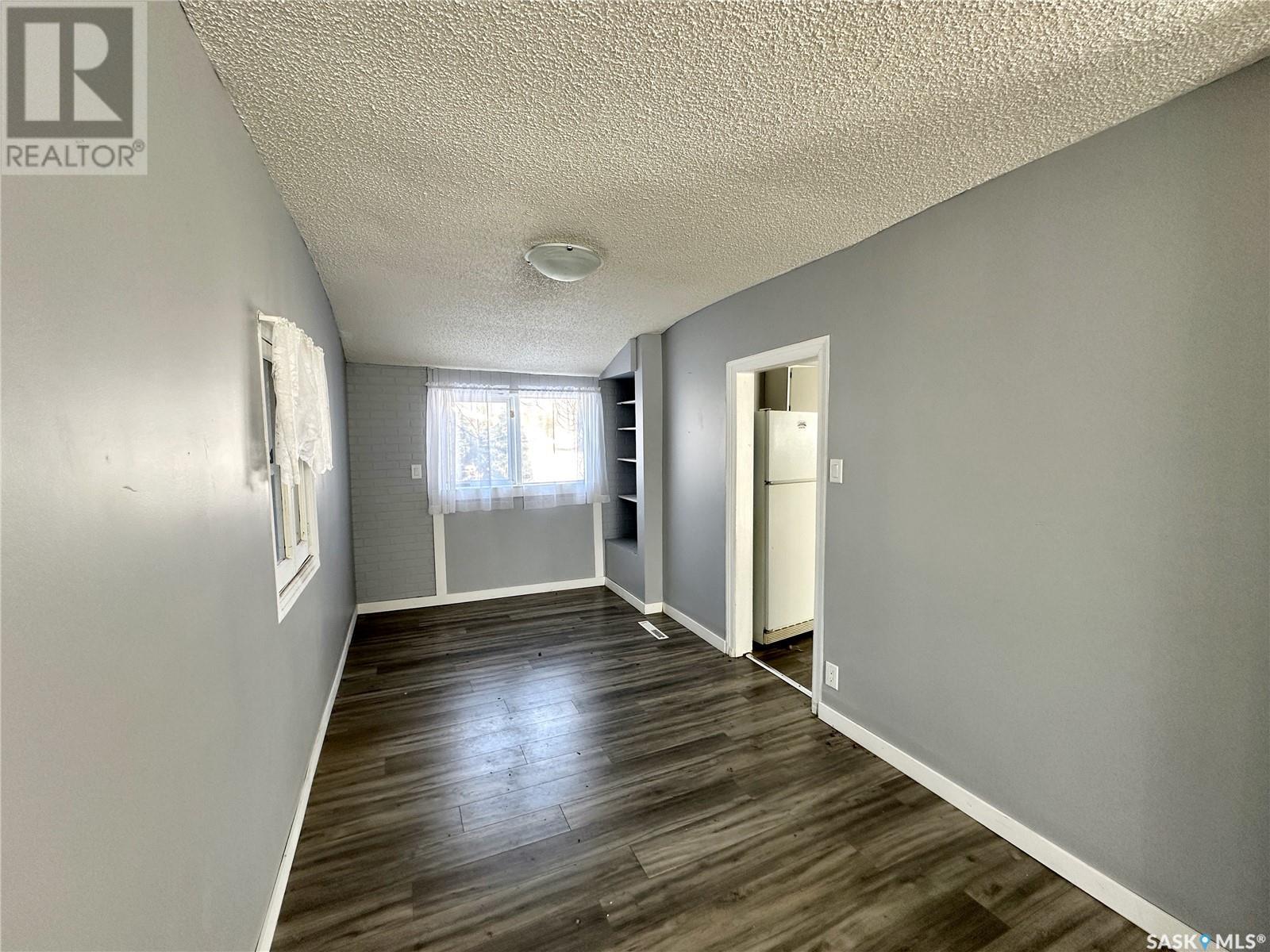Property at 818 29th STREET W image 5
