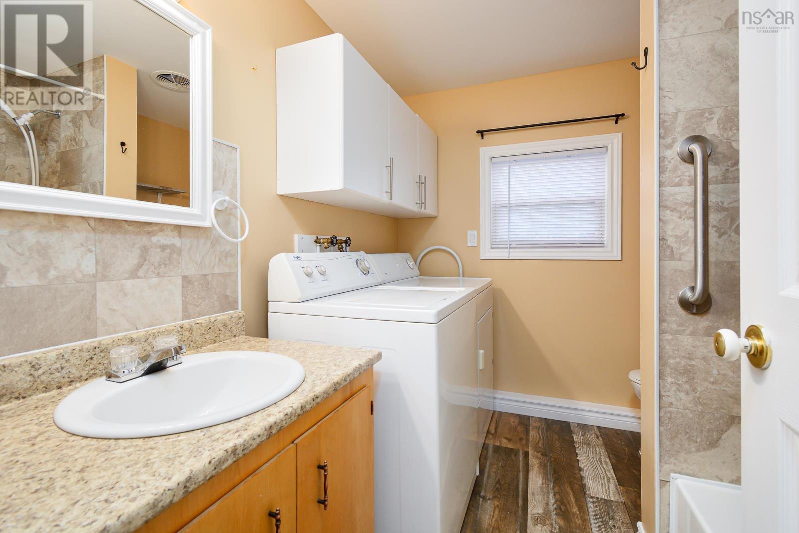 104 Butts Street, Sydney Mines, Nova Scotia  B1V 1N5 - Photo 23 - 202500277