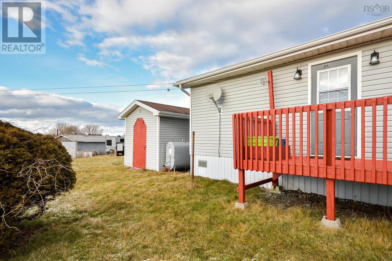 104 Butts Street, Sydney Mines, Nova Scotia  B1V 1N5 - Photo 29 - 202500277