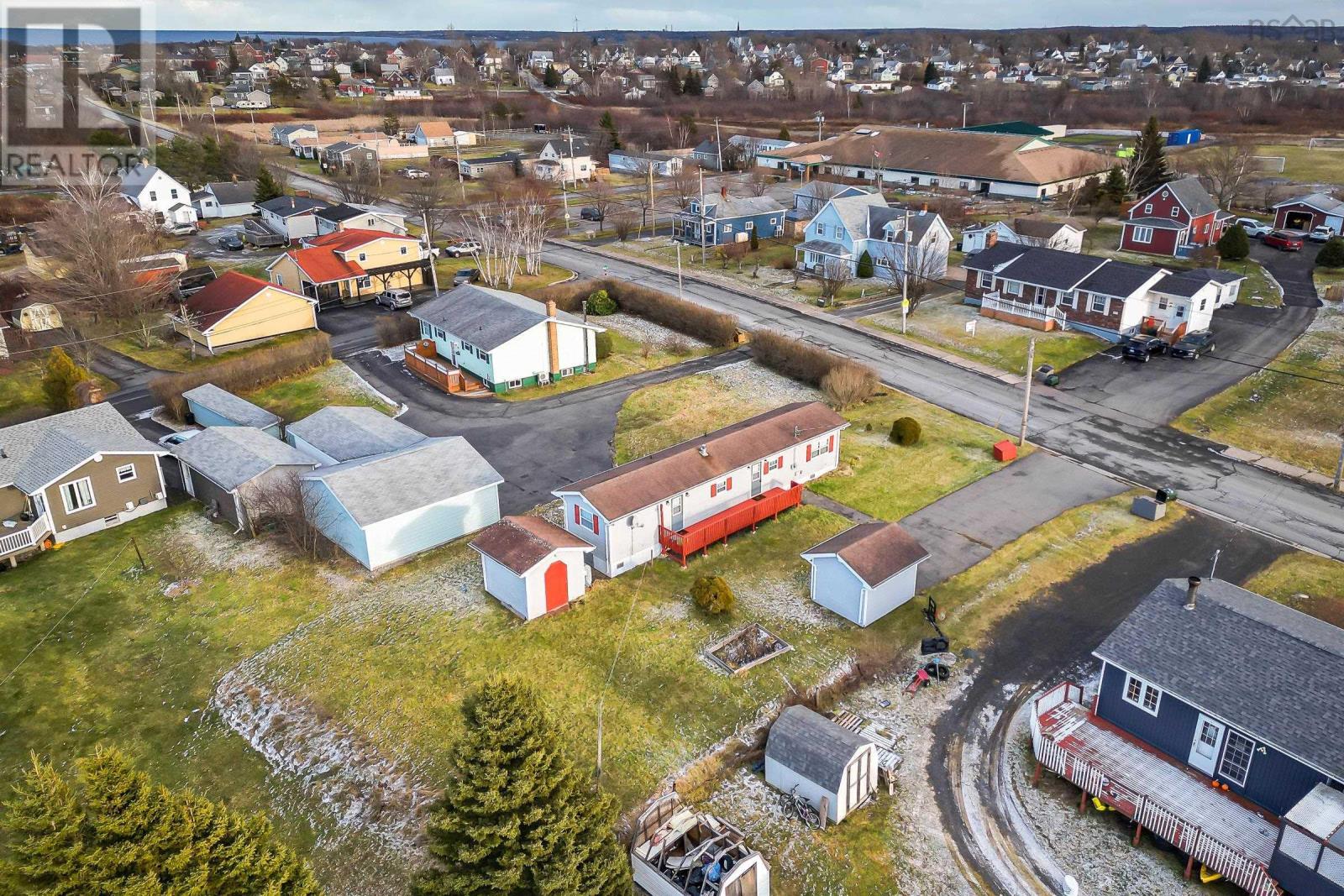 104 Butts Street, Sydney Mines, Nova Scotia  B1V 1N5 - Photo 37 - 202500277