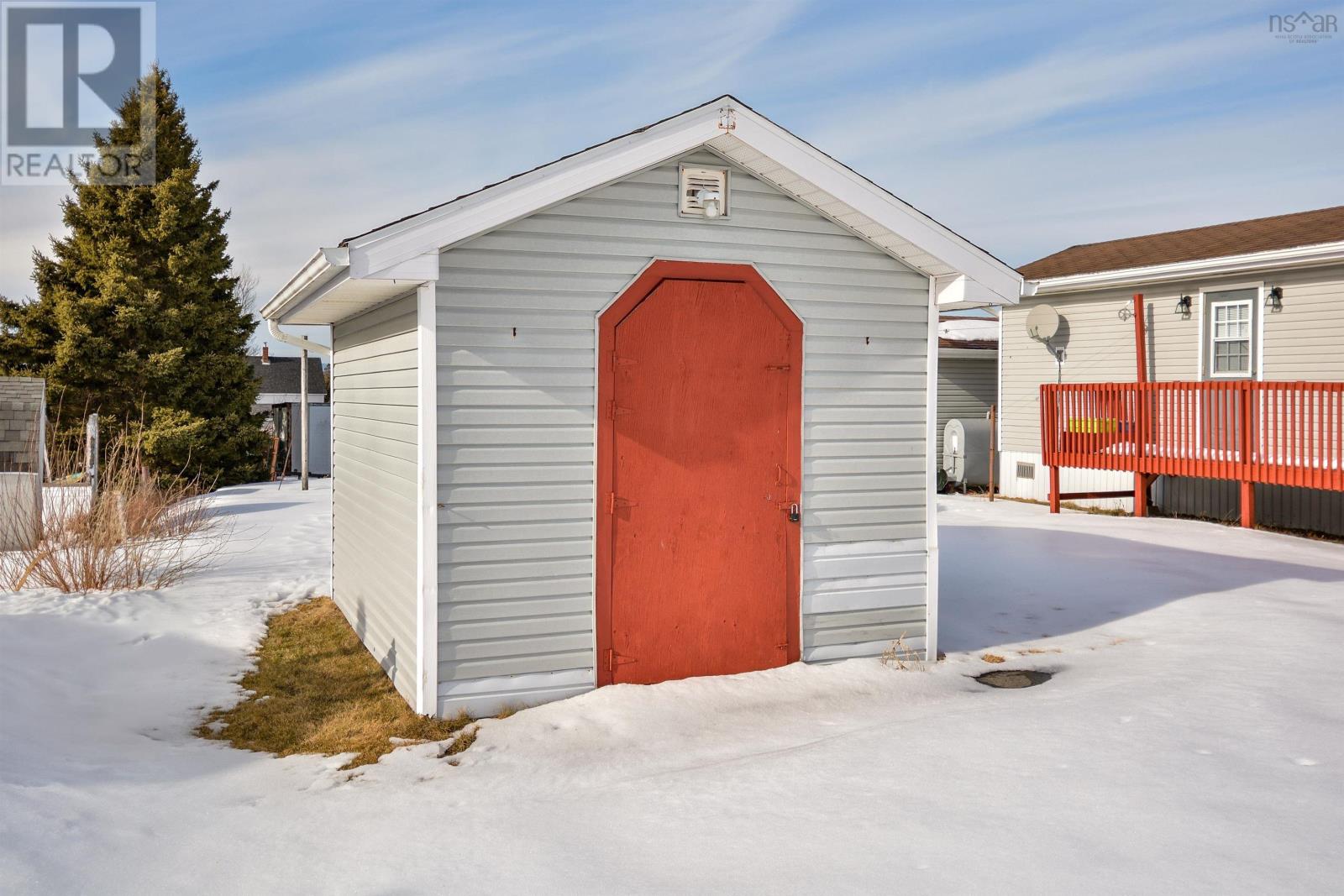 104 Butts Street, Sydney Mines, Nova Scotia  B1V 1N5 - Photo 49 - 202500277