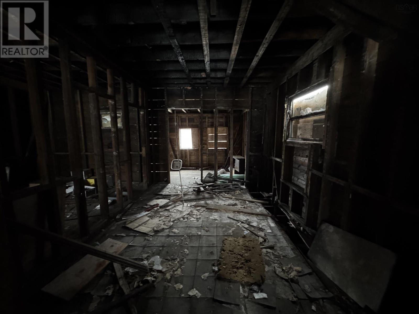 17 Thompson Avenue, North Sydney, Nova Scotia  B2A 1X7 - Photo 4 - 202503765