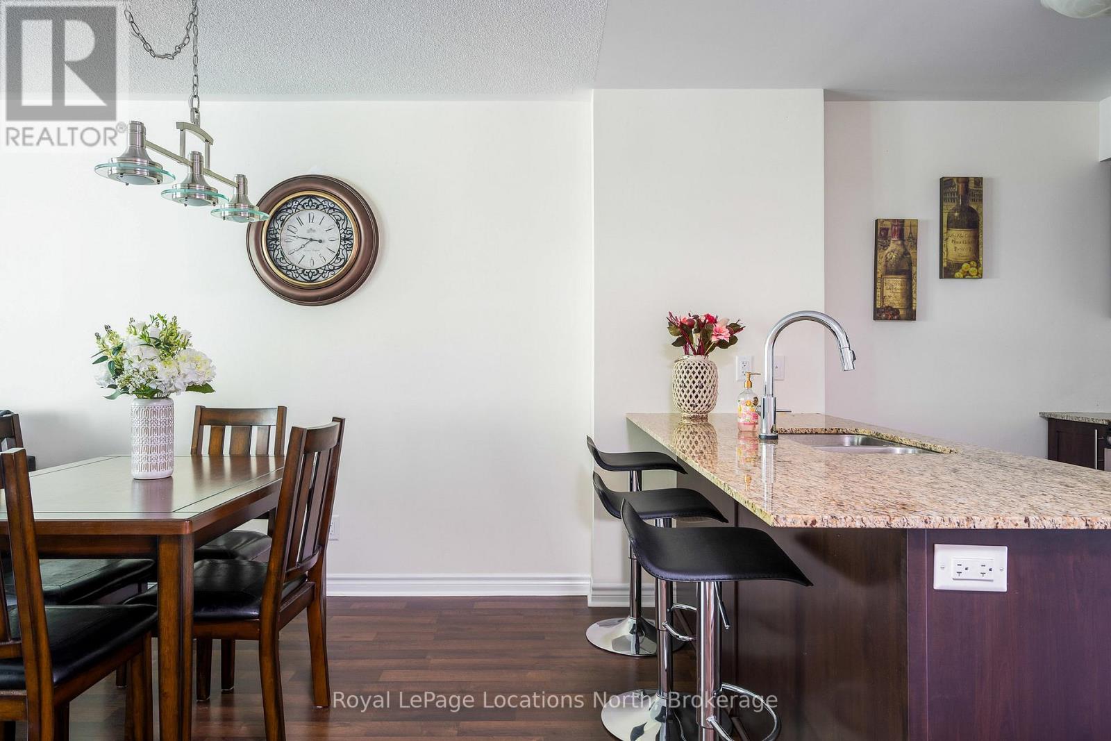 202 - 4 Brandy Lane Drive, Collingwood, Ontario  L9Y 0X4 - Photo 8 - S11992697