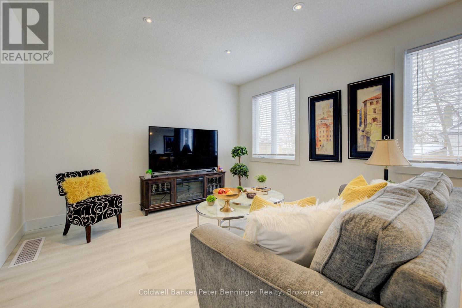 41 Queensway Drive, Woolwich, Ontario  N0B 2N0 - Photo 8 - X11992698