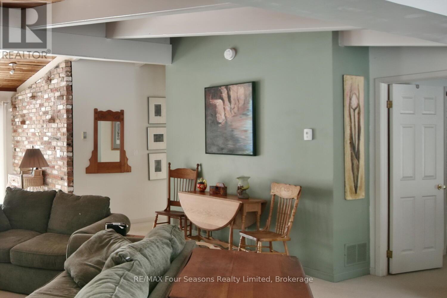 209864 Highway 26, Blue Mountains, Ontario  L9Y 0L1 - Photo 15 - X11992799