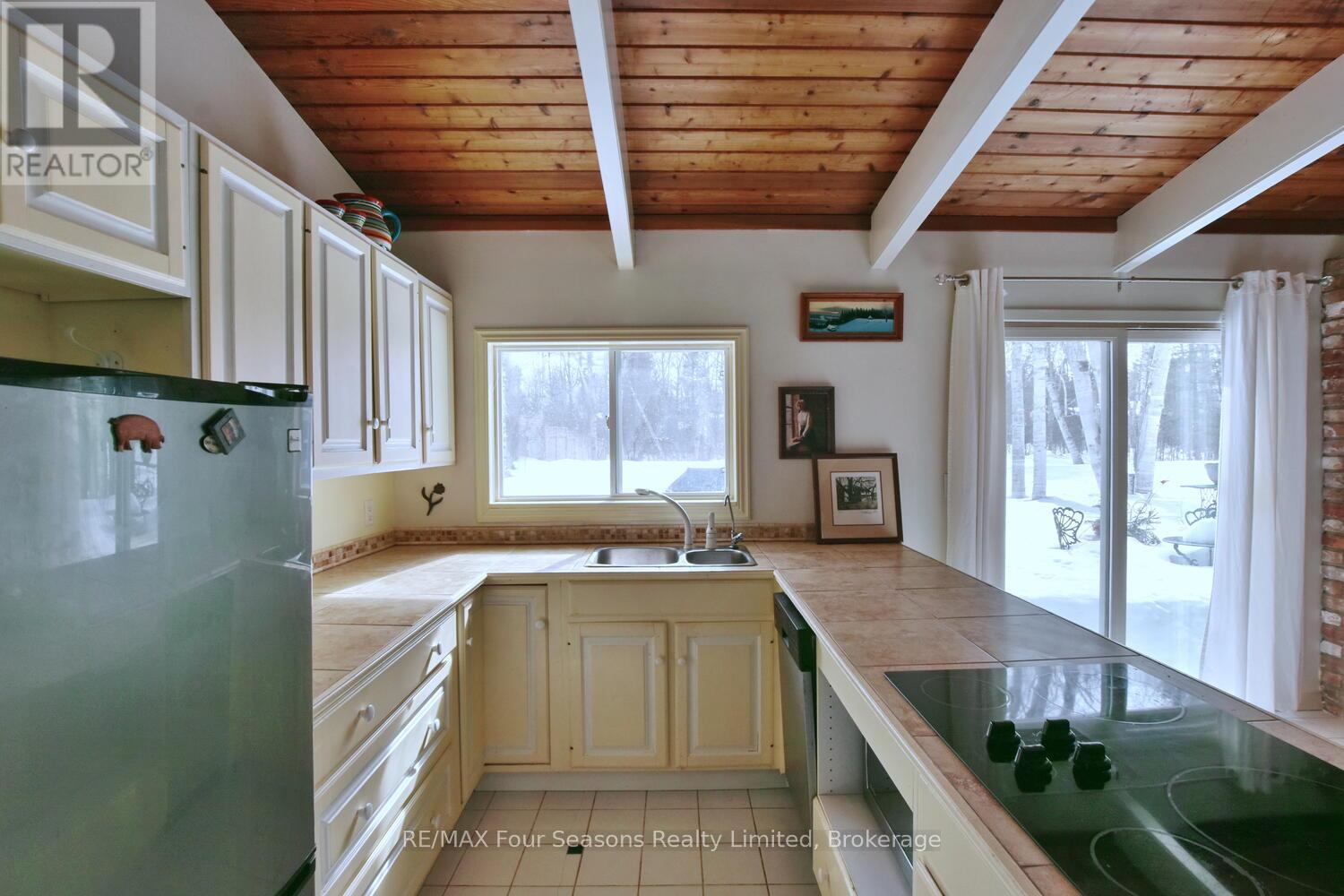 209864 Highway 26, Blue Mountains, Ontario  L9Y 0L1 - Photo 21 - X11992799