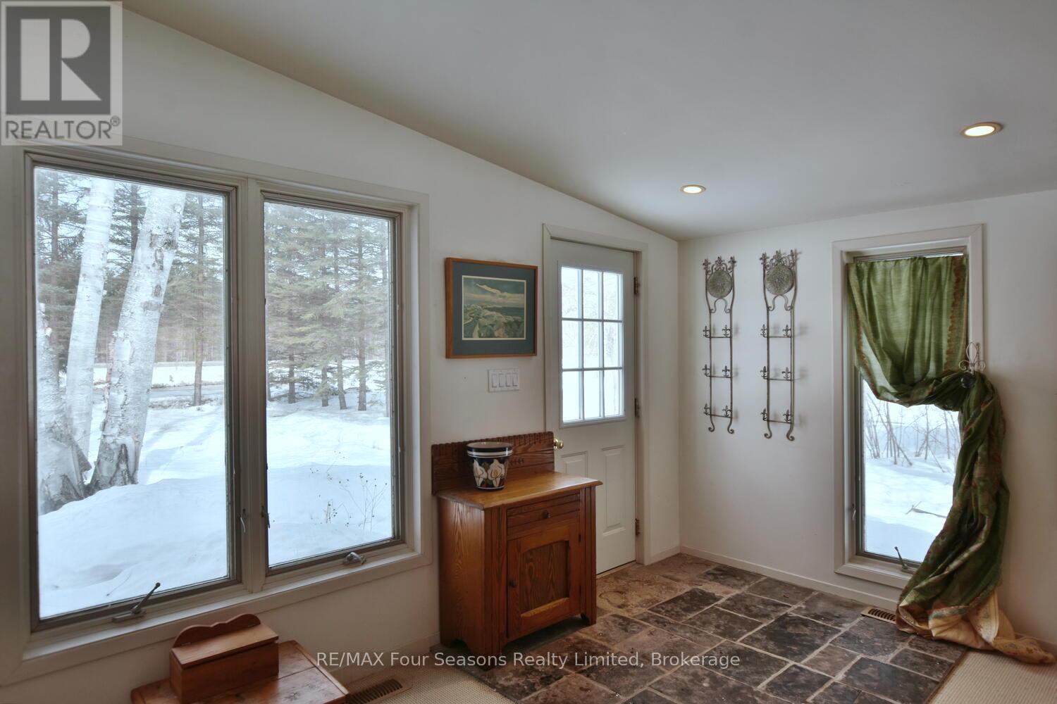 209864 Highway 26, Blue Mountains, Ontario  L9Y 0L1 - Photo 5 - X11992799