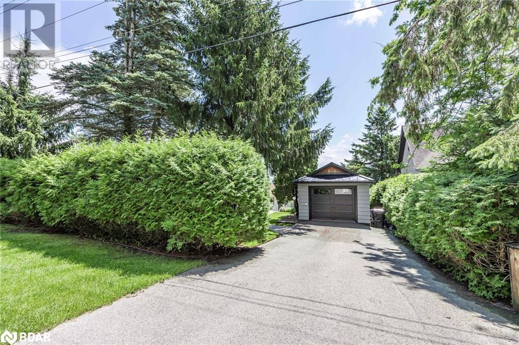 Property at 1125 WOODLAND Drive image 4