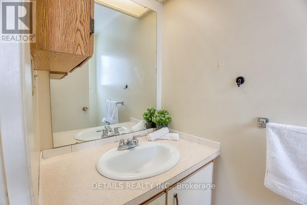 419 Viewmount Drive, Ottawa, Ontario  K2E 7P1 - Photo 10 - X11992959