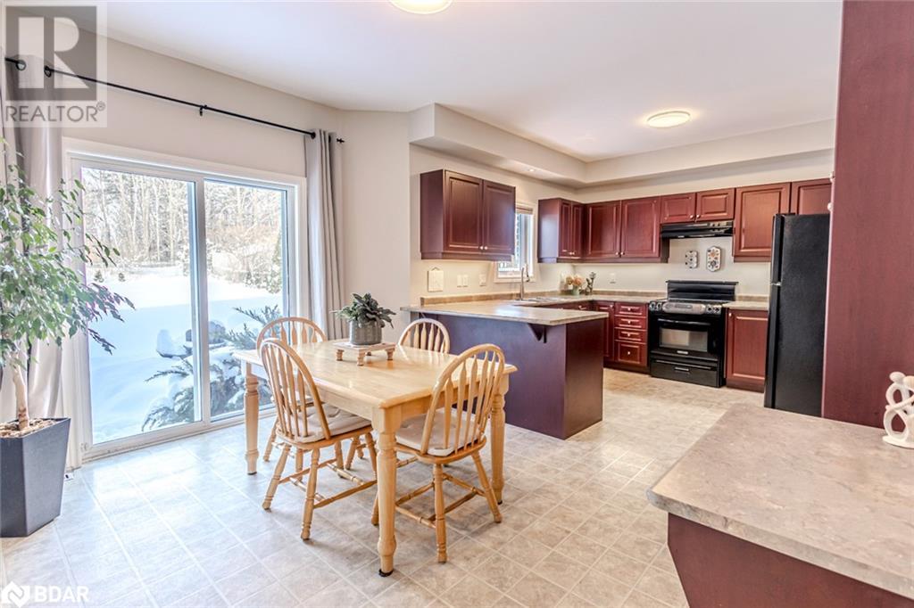 312 Mapleton Avenue, Barrie, Ontario  L4N 5V3 - Photo 3 - 40702246