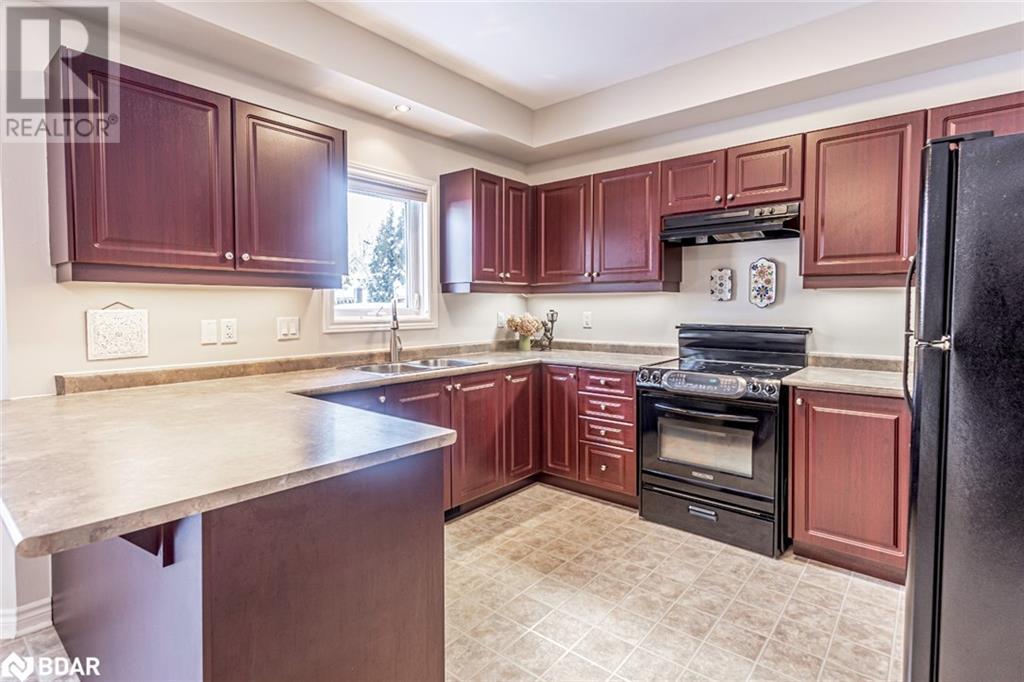 312 Mapleton Avenue, Barrie, Ontario  L4N 5V3 - Photo 4 - 40702246