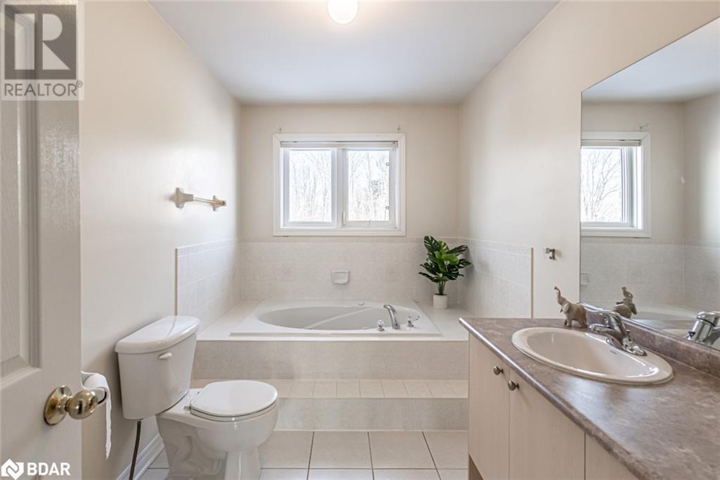 312 Mapleton Avenue, Barrie, Ontario  L4N 5V3 - Photo 9 - 40702246