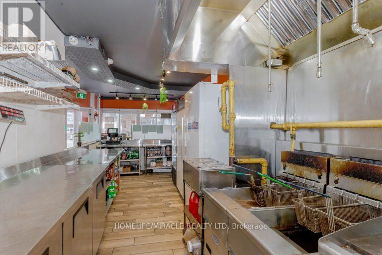 3233 Yonge Street, Toronto (Lawrence Park North), Ontario  M4N 2L5 - Photo 26 - C11992916