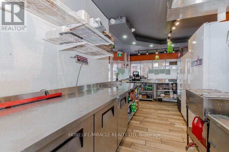 3233 Yonge Street, Toronto (Lawrence Park North), Ontario  M4N 2L5 - Photo 27 - C11992916