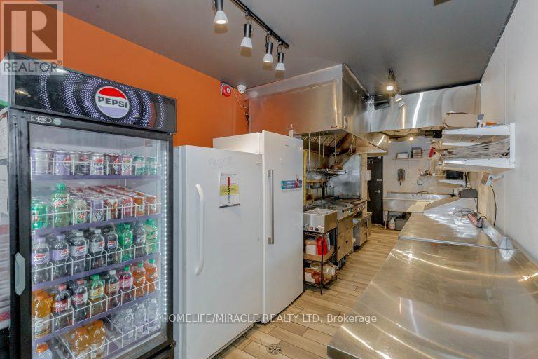 3233 Yonge Street, Toronto (Lawrence Park North), Ontario  M4N 2L5 - Photo 31 - C11992916