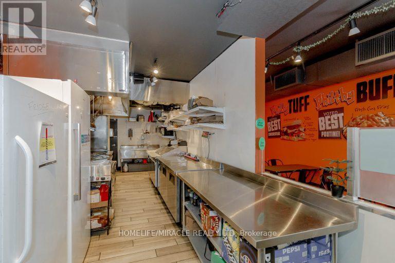 3233 Yonge Street, Toronto (Lawrence Park North), Ontario  M4N 2L5 - Photo 32 - C11992916