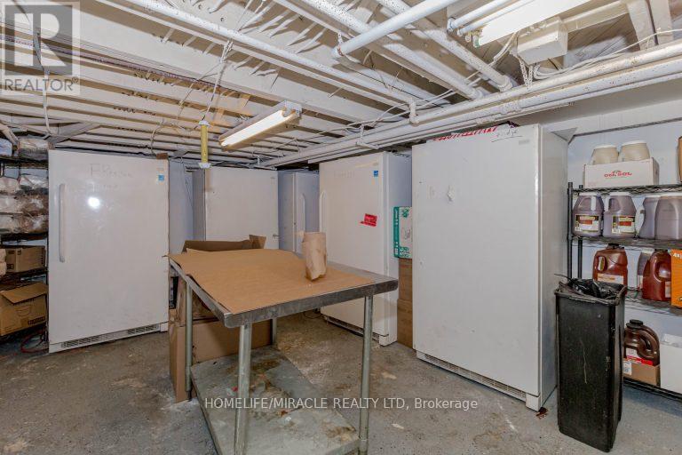 3233 Yonge Street, Toronto (Lawrence Park North), Ontario  M4N 2L5 - Photo 43 - C11992916