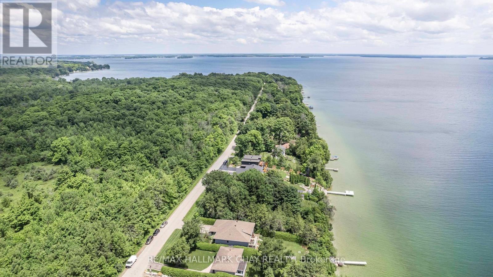 Property at 1125 WOODLAND DRIVE image 4