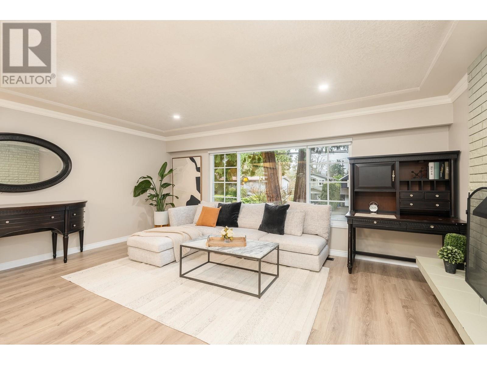 1068 Canyon Boulevard, North Vancouver, British Columbia  V7R 2K4 - Photo 5 - R2971365