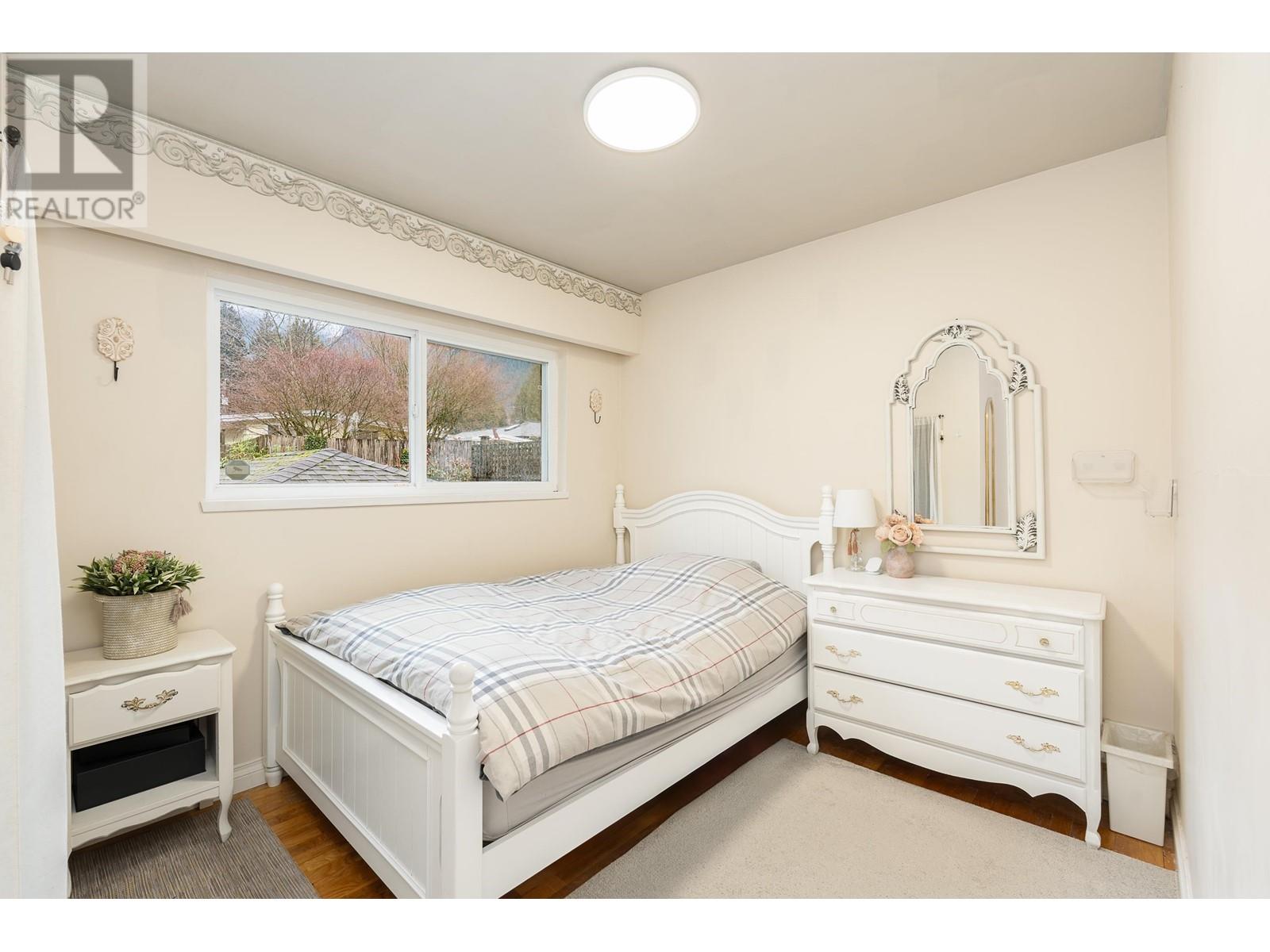1068 Canyon Boulevard, North Vancouver, British Columbia  V7R 2K4 - Photo 17 - R2971365