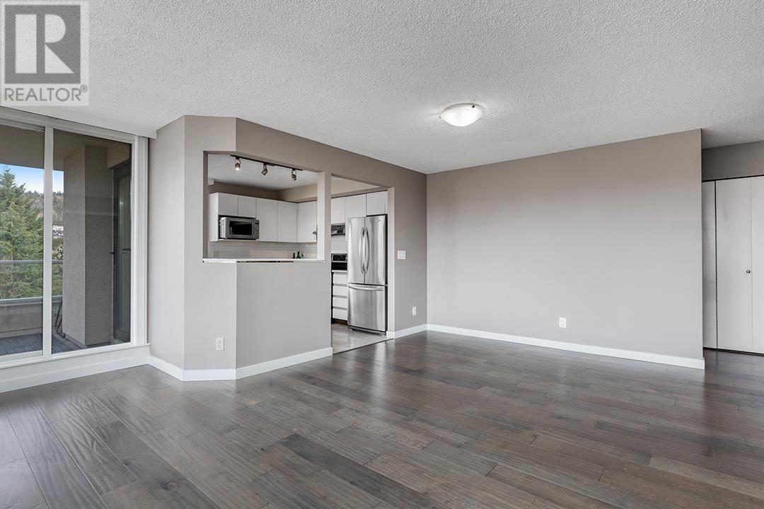 Listing Picture 8 of 25 : 705 7321 HALIFAX STREET, Burnaby / 本拿比 - 魯藝地產 Yvonne Lu Group - MLS Medallion Club Member