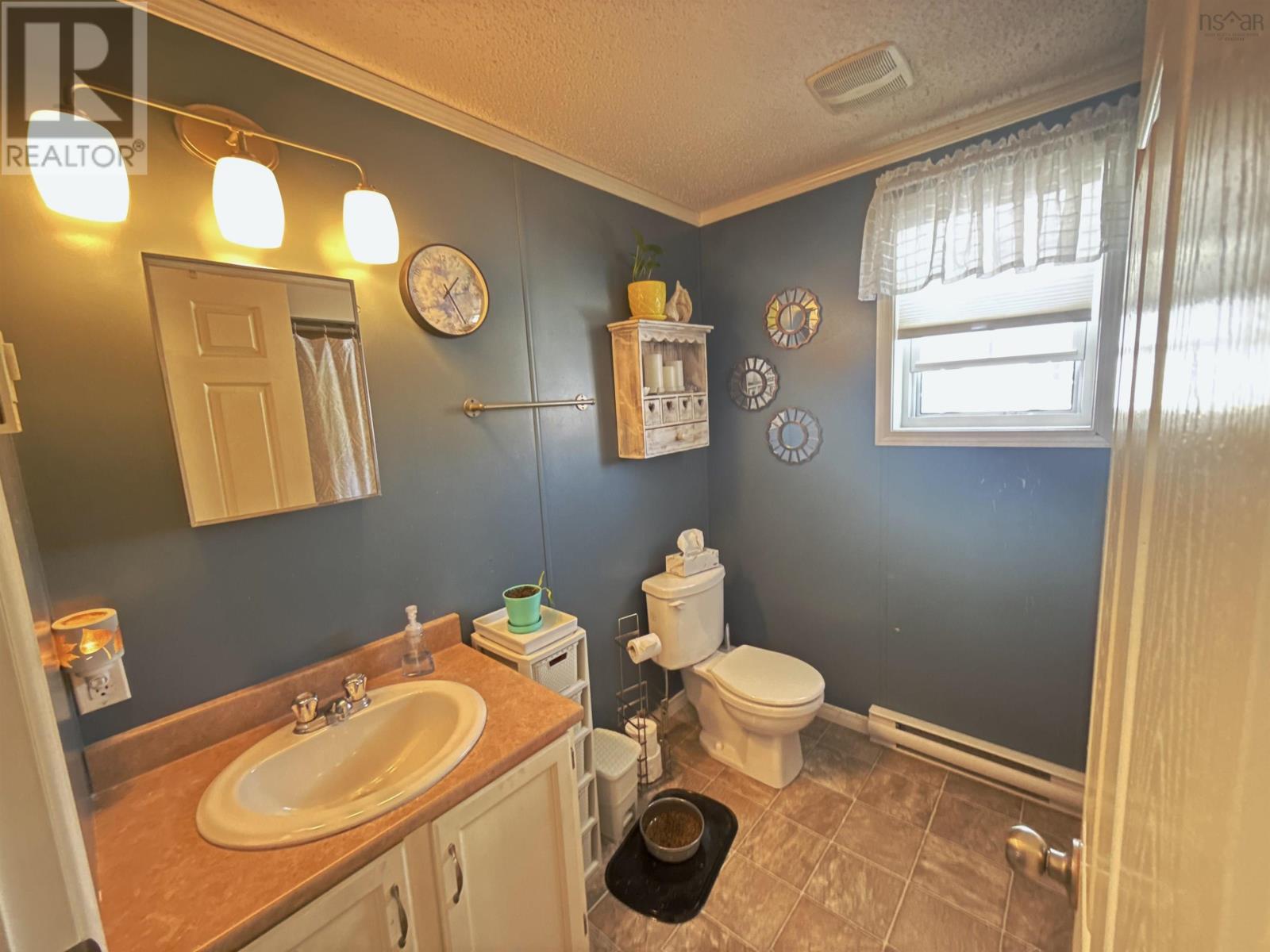 302 Harmony Road, Truro, Nova Scotia  B6L 3P8 - Photo 14 - 202503795