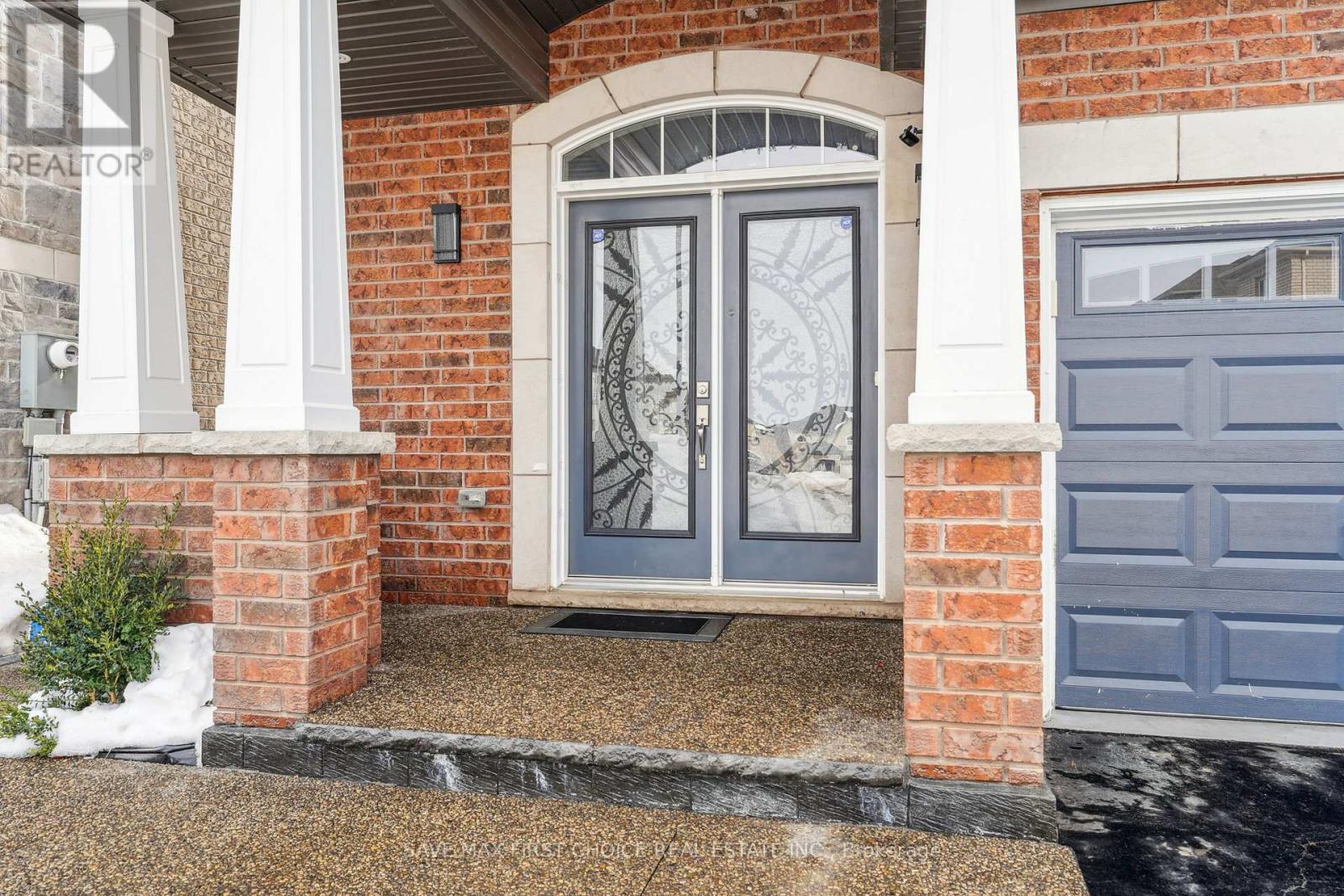 Property at 70 MASKEN CIRCLE image 3