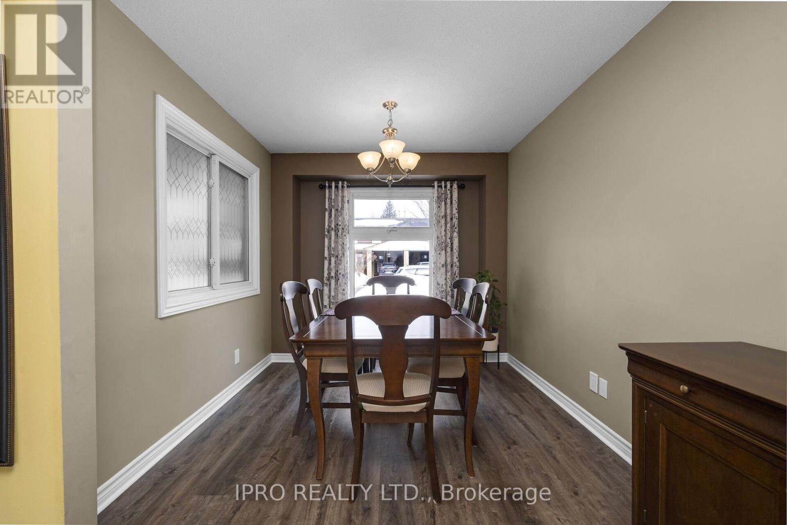 32 - 1550 Grosvenor Street, Oakville, Ontario  L6H 2Z1 - Photo 6 - W11993052