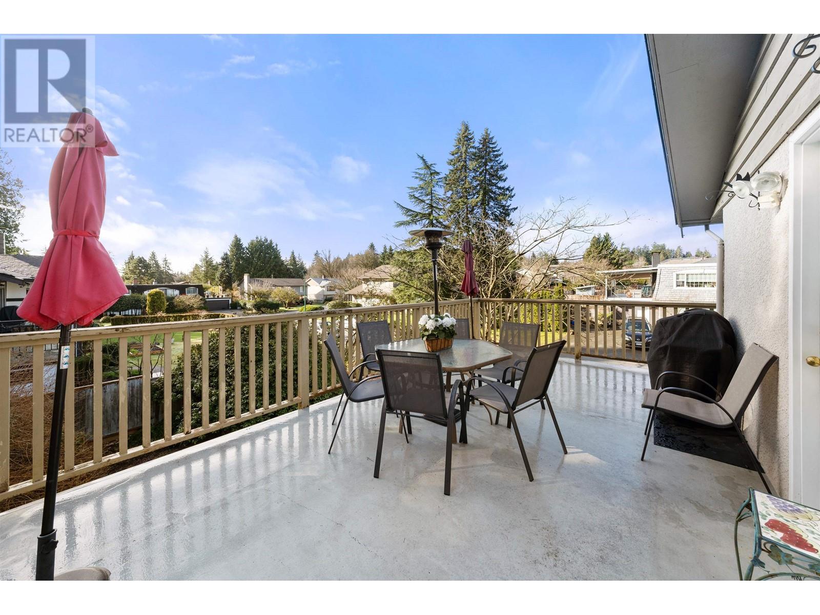 783 Vinedale Road, North Vancouver, British Columbia  V7K 1A1 - Photo 6 - R2971664