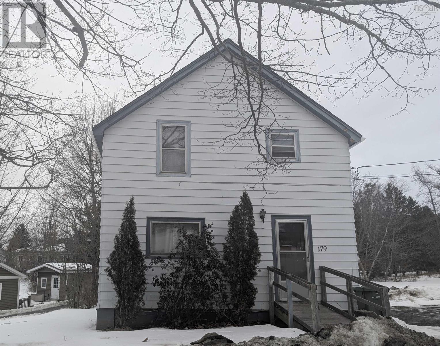 179 Gaspereau Avenue, Wolfville, Nova Scotia  B4P 2E5 - Photo 2 - 202503802