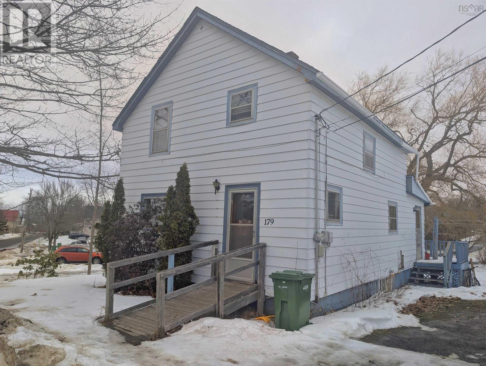 179 Gaspereau Avenue, Wolfville, Nova Scotia  B4P 2E5 - Photo 3 - 202503802