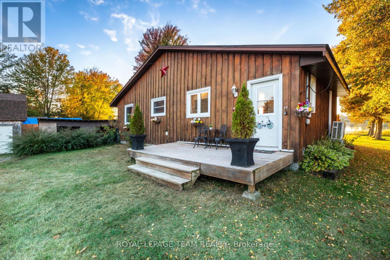 Property at 70 CORKTOWN LANE image 2