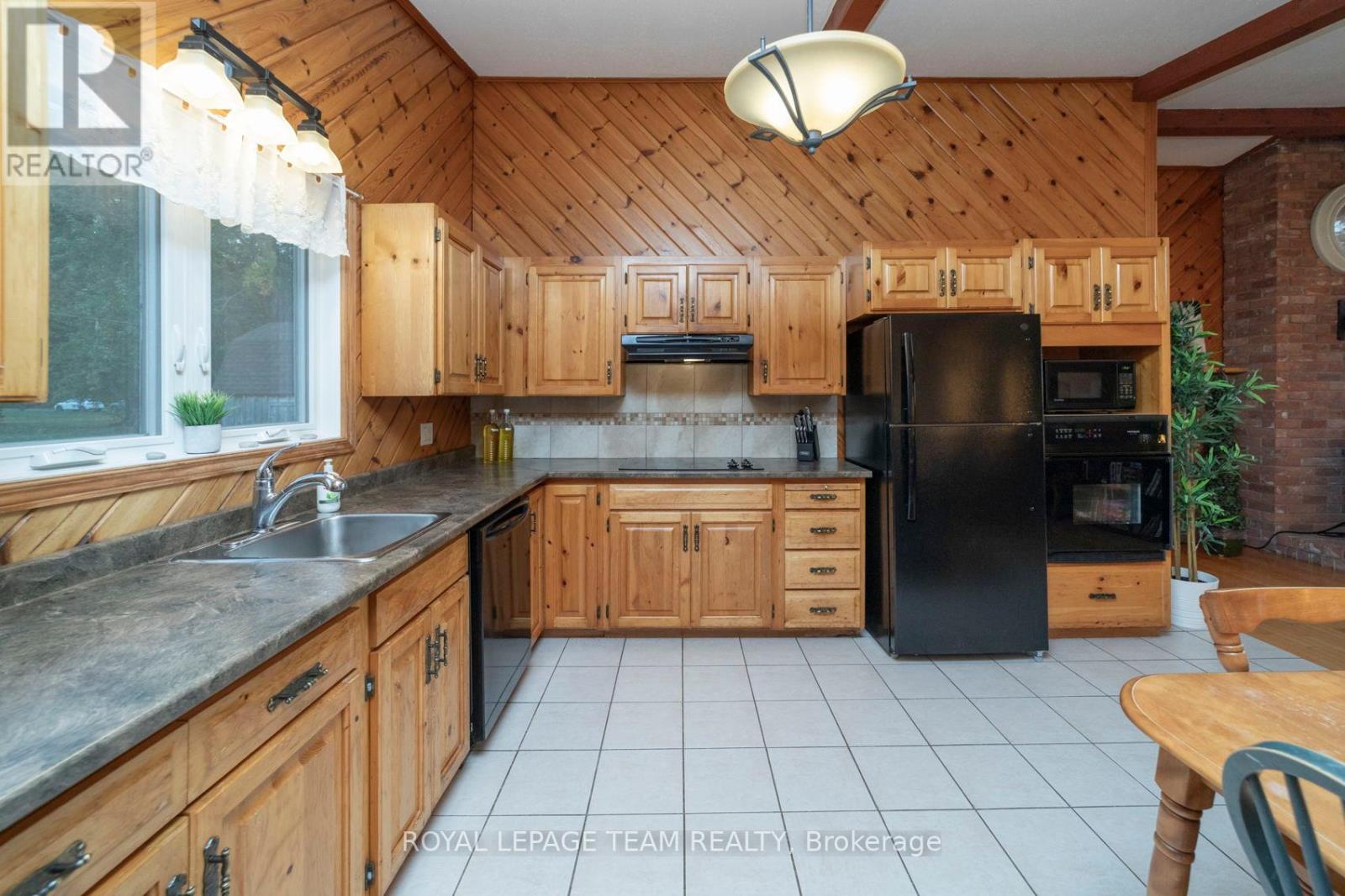 Property at 70 CORKTOWN LANE image 5