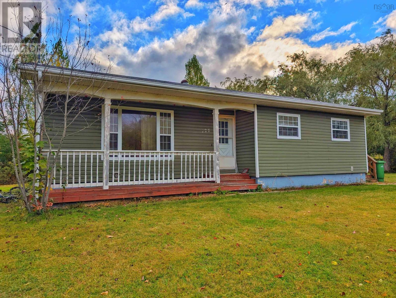 127 Highland Avenue, wolfville, Nova Scotia