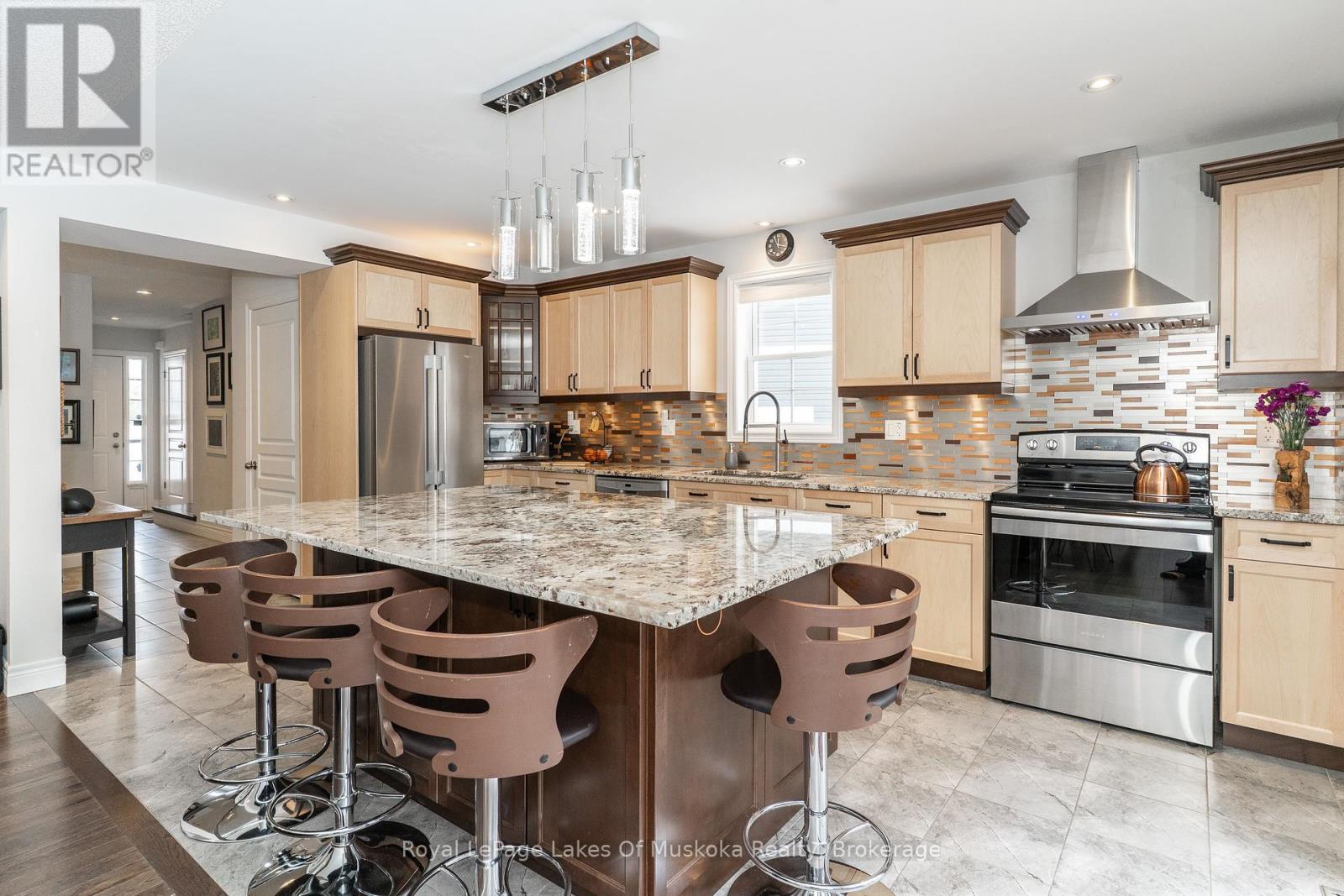 320 Pine Street E, Gravenhurst, Ontario  P1P 1B1 - Photo 10 - X11993224