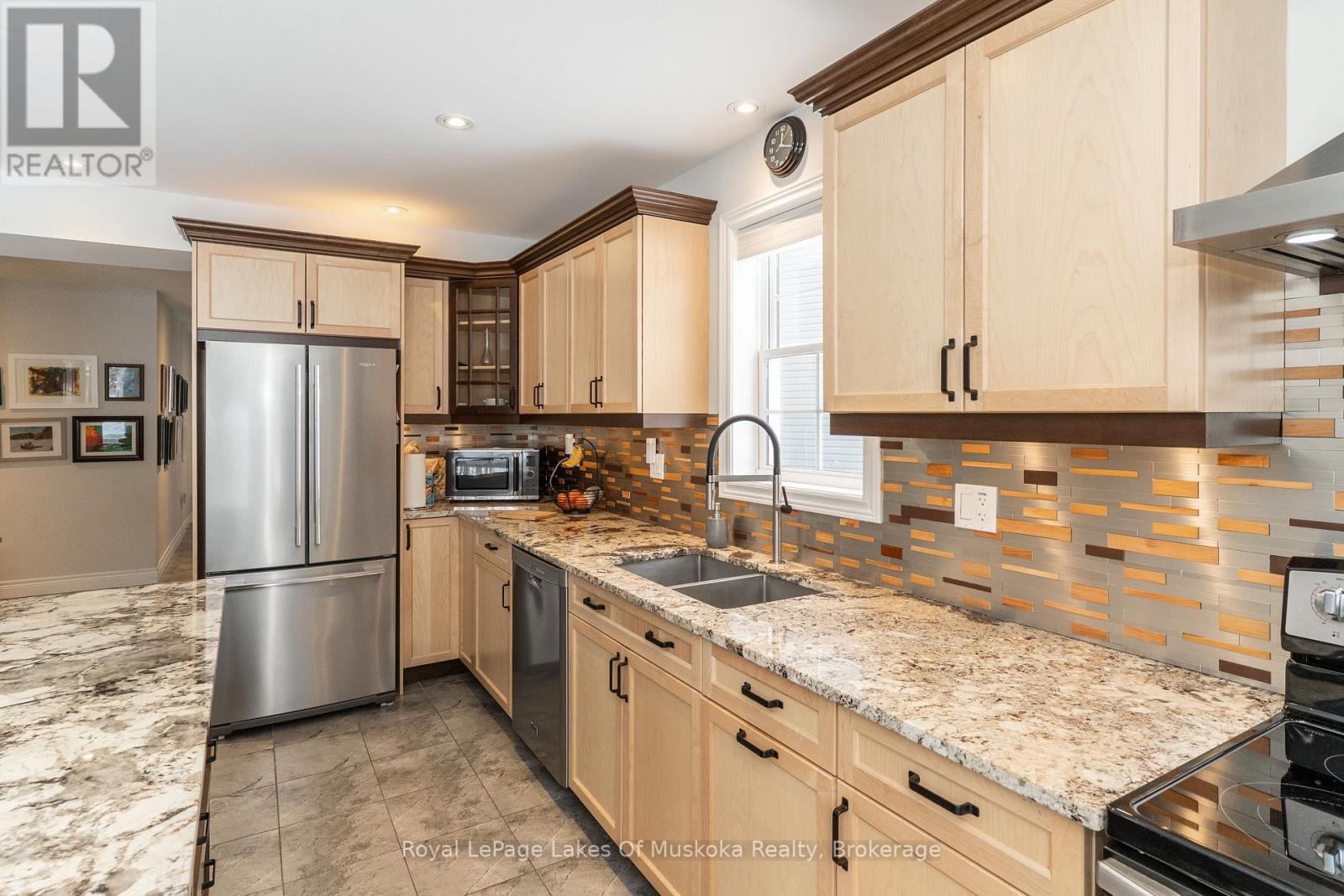 320 Pine Street E, Gravenhurst, Ontario  P1P 1B1 - Photo 12 - X11993224