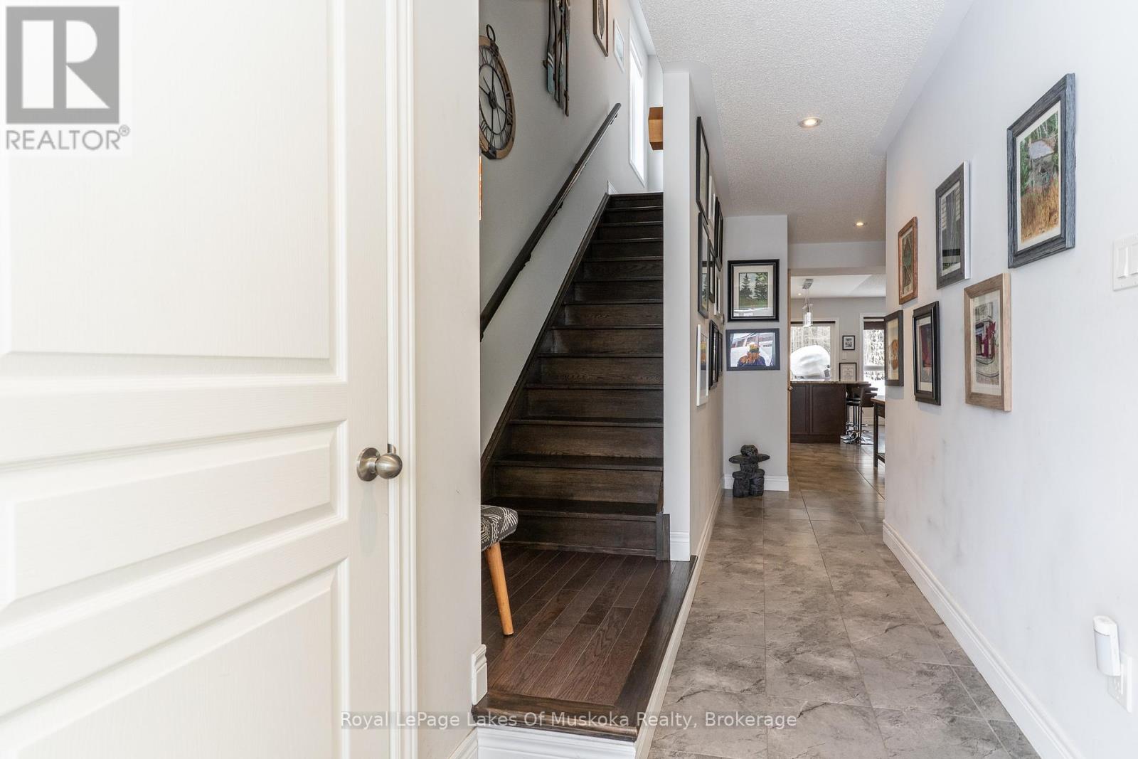 320 Pine Street E, Gravenhurst, Ontario  P1P 1B1 - Photo 8 - X11993224