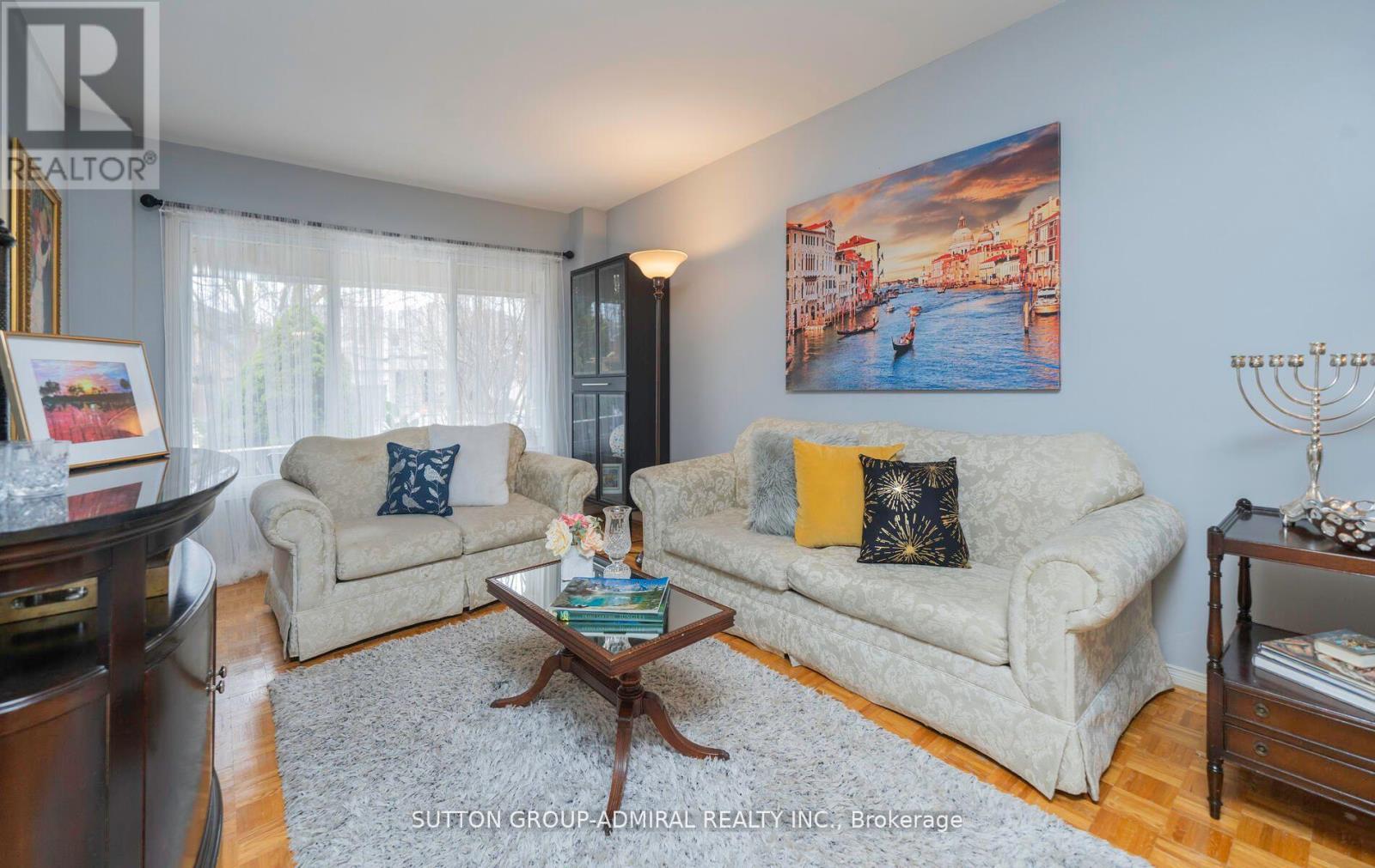 19 Maxwell Court, Vaughan, Ontario  L4J 8G9 - Photo 6 - N11993232
