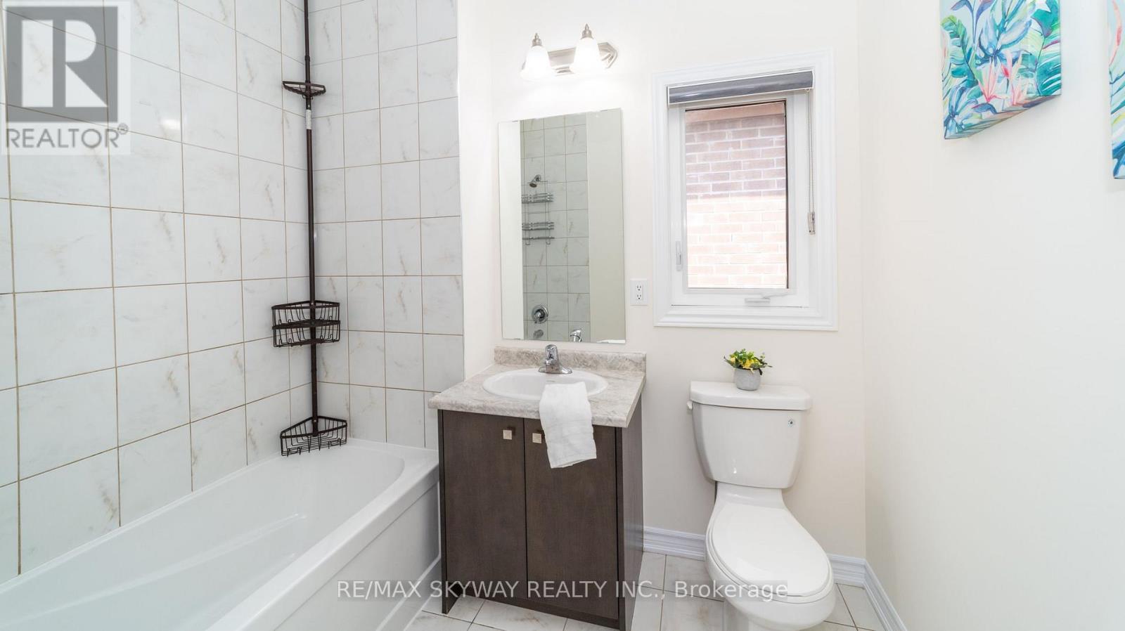15 Neil Promenade, Caledon, Ontario  L7C 4H6 - Photo 33 - W11993219