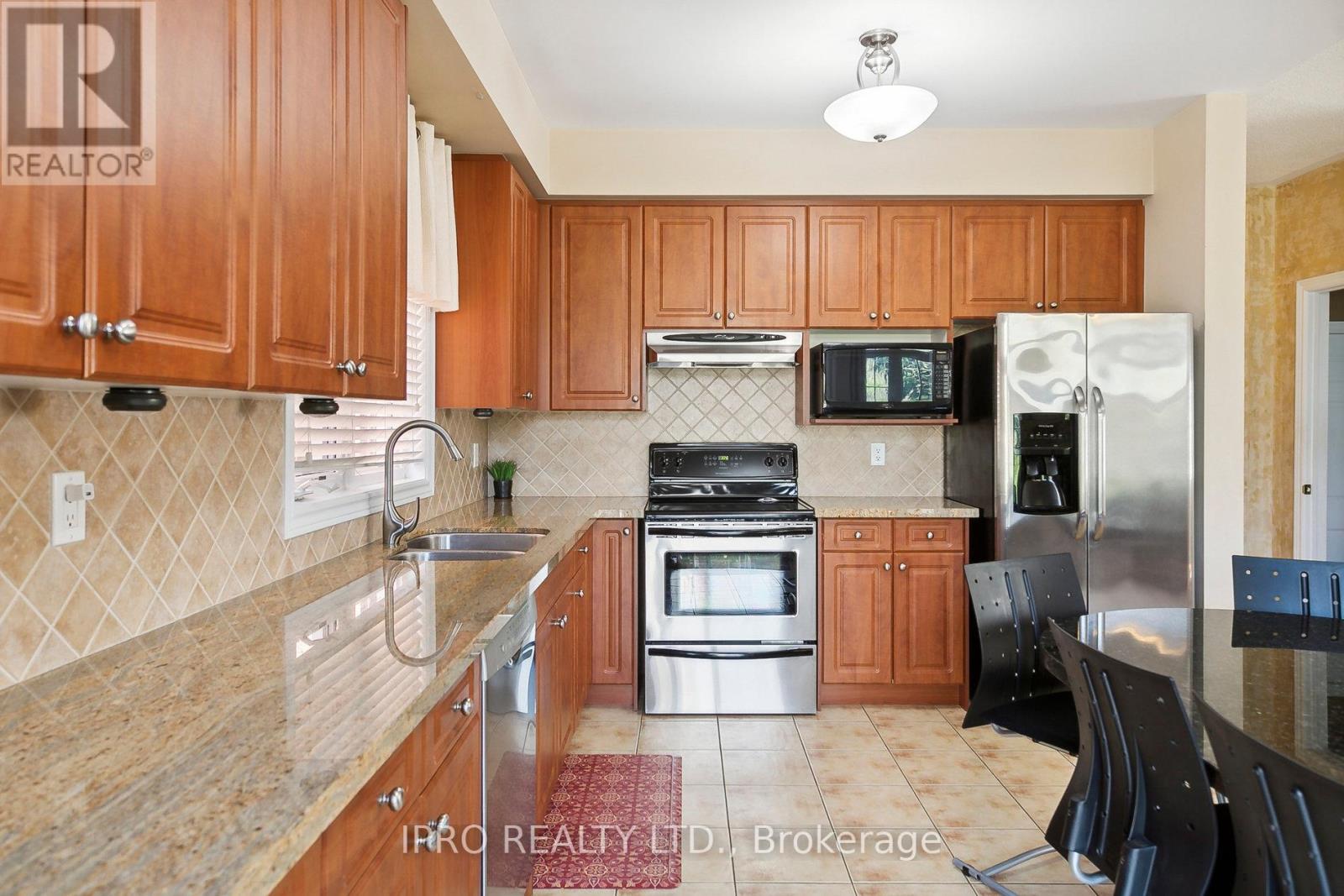 6829 Golden Hills Way, Mississauga, Ontario  L5W 1P3 - Photo 14 - W11993242