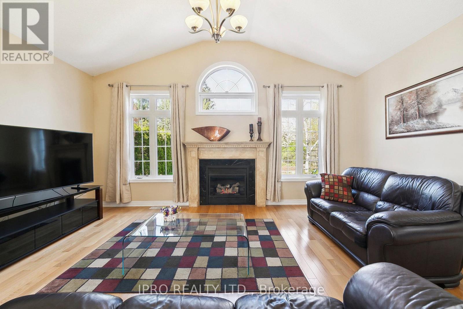 6829 Golden Hills Way, Mississauga, Ontario  L5W 1P3 - Photo 15 - W11993242