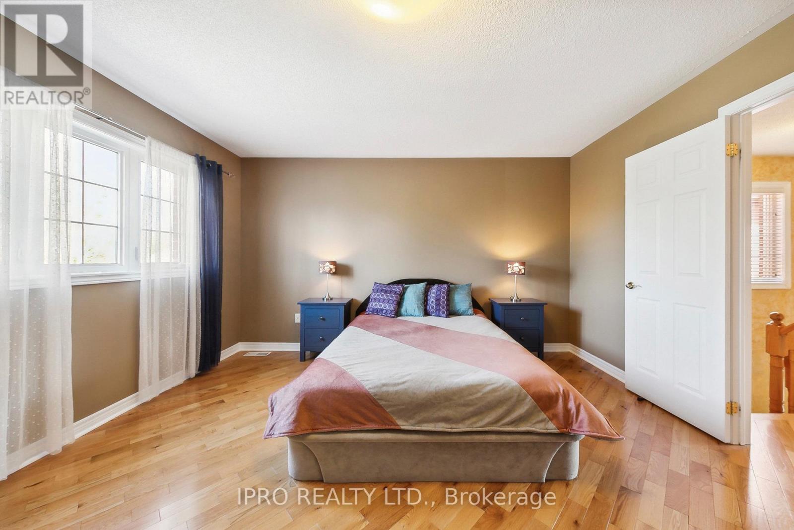 6829 Golden Hills Way, Mississauga, Ontario  L5W 1P3 - Photo 20 - W11993242